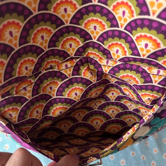 Vera Bradley Hipster saddle in plum crazy pattern ( retired pattern) - Picture 4 of 8